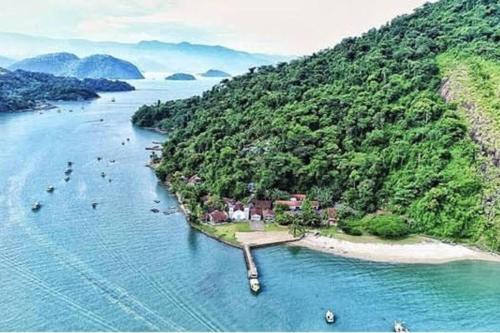 Casa completa em ilha de Paraty - Vila Caiçara (Casa completa em ilha de Paraty - Vila Caicara) in Praia Grande Casa completa em ilha de Paraty - Vila Caiçara (Casa completa em ilha de Paraty - Vila Caicara) in Praia Grande