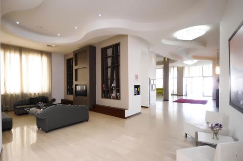 This photo about Rolling Hotel shared on HyHotel.com