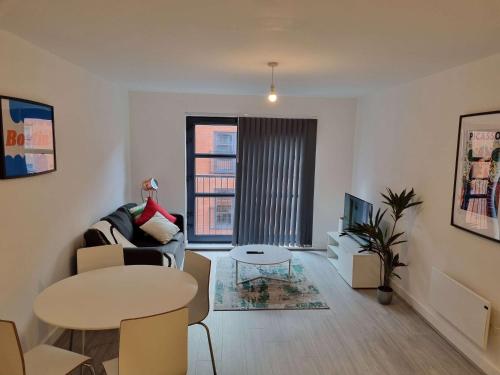 City Haven 2BR Flat in Birmingham perfect for Family in Birmingham City Haven 2BR Flat in Birmingham perfect for Family in Birmingham