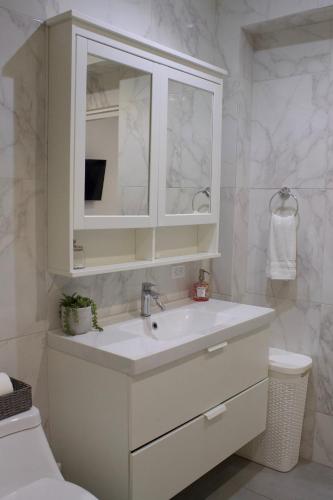 Elegant and central studio with desk in Gobernador Piñero Elegant and central studio with desk in Gobernador Piñero