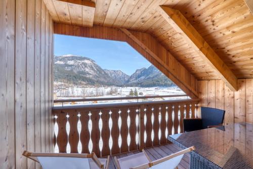 Terraza/balcón, COOEE alpin Hotel Dachstein in Gosau Terraza/balcón, COOEE alpin Hotel Dachstein in Gosau