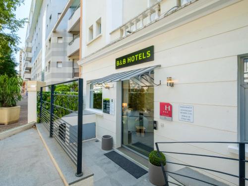 Entrance, B&B HOTEL Antibes Juan-les-Pins in Le Fournel Entrance, B&B HOTEL Antibes Juan-les-Pins in Le Fournel