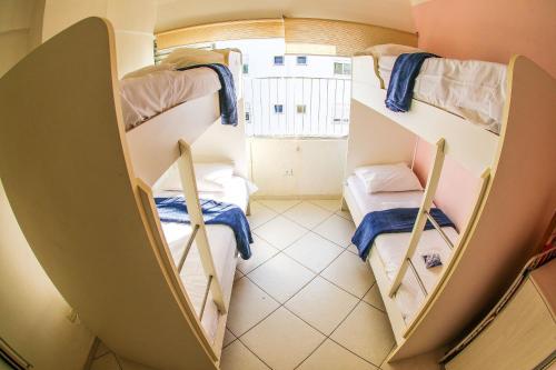 12F- Pe na Areia do Tombo-2 Quartos, Ar Cond, 2w, 1 vaga e Roupas de Cama in Praia do Tombo 12F- Pe na Areia do Tombo-2 Quartos, Ar Cond, 2w, 1 vaga e Roupas de Cama in Praia do Tombo
