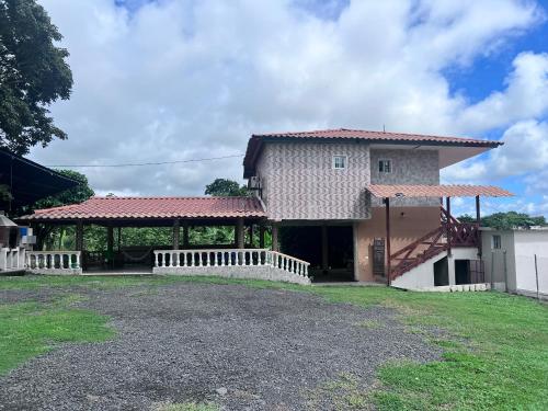Rancho los arturos in นูวา จอร์โกนา Rancho los arturos in นูวา จอร์โกนา