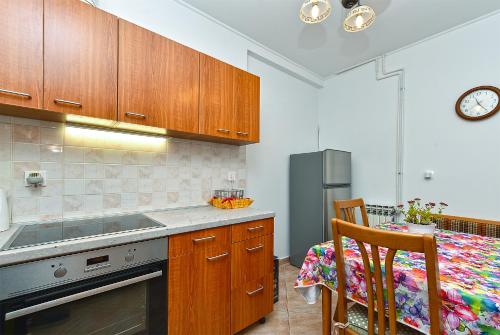 Apartment image 3