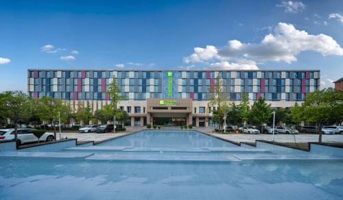 Зовнішній вигляд готелю, Holiday Inn Express Zhengzhou Airport By IHG in Чженчжоу Зовнішній вигляд готелю, Holiday Inn Express Zhengzhou Airport By IHG in Чженчжоу