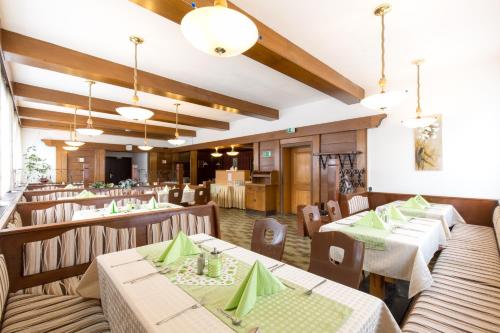 Restaurant, Gasthof Bergfried in Hallstatt Restaurant, Gasthof Bergfried in Hallstatt