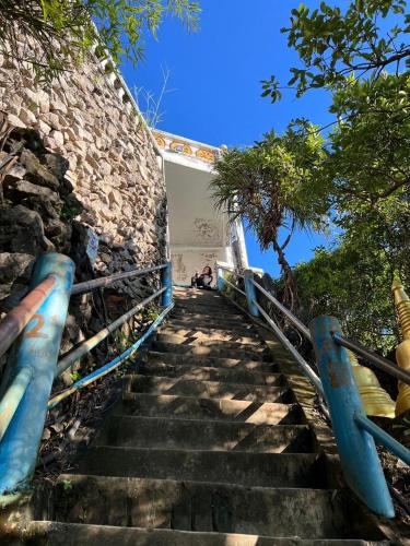 โรงแรมตะวันไท near Tiger Cave Temple (Wat Tham Suea) โรงแรมตะวันไท near Tiger Cave Temple (Wat Tham Suea)