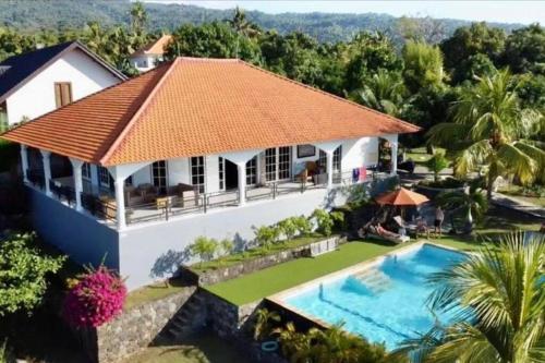 Villa Jambu, lovina-kayuputih