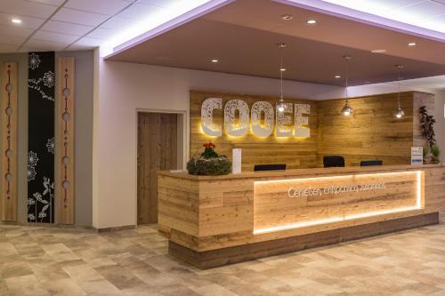 Előcsarnok, COOEE alpin Hotel Dachstein in Gosau városközpont Előcsarnok, COOEE alpin Hotel Dachstein in Gosau városközpont