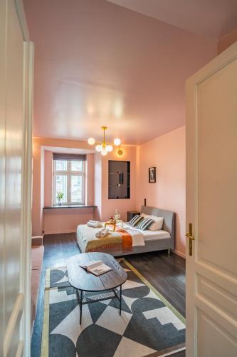 Wrzesińska Apt - Balcony, Workspace, Top Location - by Rentujemy