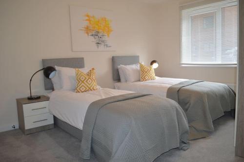 Contractor Accommodation - Sleeps 7 - Peterborough