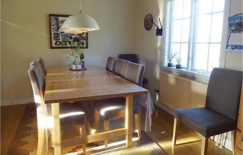 Kitchen, Beautiful Home In Vilshult With Kitchen in Vilshult Kitchen, Beautiful Home In Vilshult With Kitchen in Vilshult