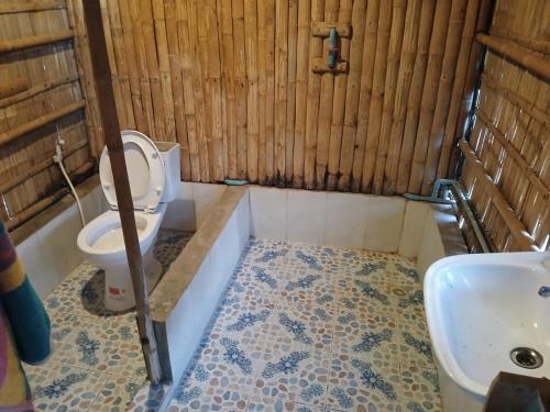 Shower, OBT Homestay and Bungalows in Kampong Cham Shower, OBT Homestay and Bungalows in Kampong Cham