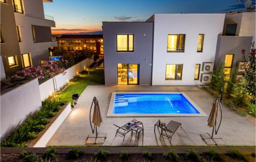 Úszómedence, 2 Bedroom Nice Apartment In Malinska in Zidarici Úszómedence, 2 Bedroom Nice Apartment In Malinska in Zidarici