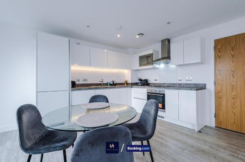 Faciliteter, Modern 2 Bed Apartment With Balcony By Host A Home in Salford Faciliteter, Modern 2 Bed Apartment With Balcony By Host A Home in Salford