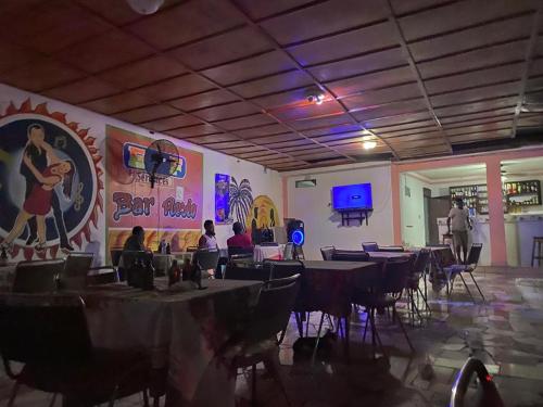 Εστιατόριο, Hébergement Confortable avec Jardin Restaurant et Services 24h24 (Hebergement Confortable avec Jardin Restaurant et Services 24h24) in Mirebalais Εστιατόριο, Hébergement Confortable avec Jardin Restaurant et Services 24h24 (Hebergement Confortable avec Jardin Restaurant et Services 24h24) in Mirebalais