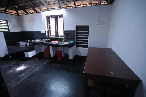 مطبخ, Koodapuzha House Chalakudy in Chalakudy مطبخ, Koodapuzha House Chalakudy in Chalakudy