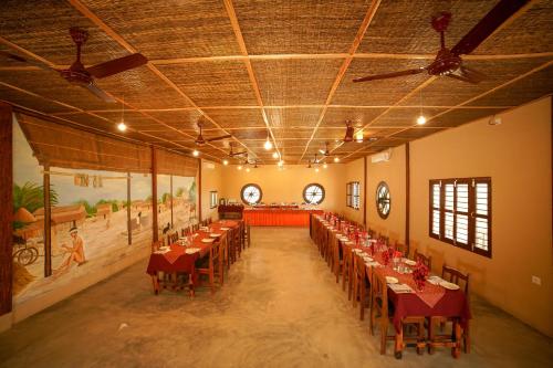 Restaurant, Tharu Community Lodge in Kumarwarti Restaurant, Tharu Community Lodge in Kumarwarti