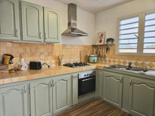 dapur, Gadiamb Appart in Saint Andre dapur, Gadiamb Appart in Saint Andre