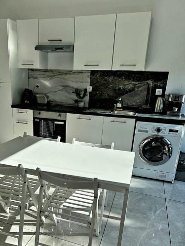 Villa avec Piscine Privee Parc des Calanques 15min Velodrome in Marseille, 9e arrondissement Villa avec Piscine Privee Parc des Calanques 15min Velodrome in Marseille, 9e arrondissement