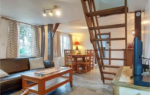 Cozy Home In Berthouville With Wifi in Bernay Cozy Home In Berthouville With Wifi in Bernay