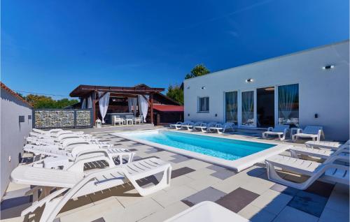 Pet Friendly Home In Kapela With Sauna