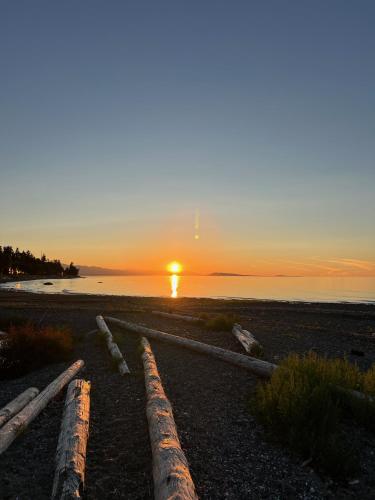 Strand, Five Gables B&B in Qualicum Beach (BC) Strand, Five Gables B&B in Qualicum Beach (BC)