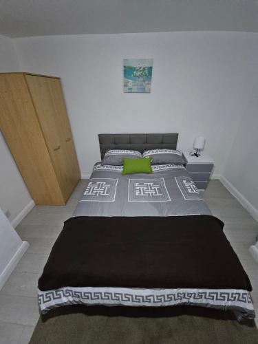Spacious cozy double room with own bathroom and toilet