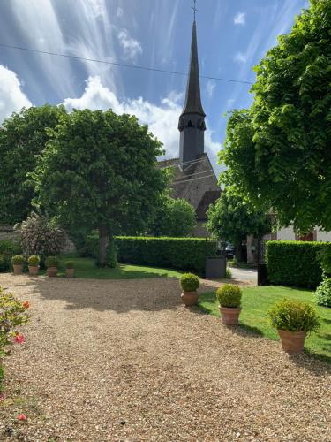 La Maison de Maud in Chaise-Dieu-du-Theil La Maison de Maud in Chaise-Dieu-du-Theil