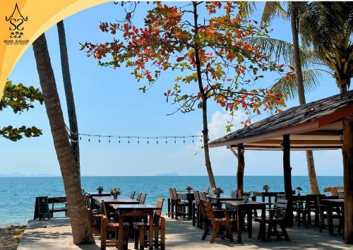 シーズン バンガロー8