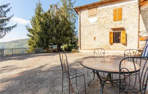 Buitenkant, Awesome Home In Villa Di Piteccio in Sammomme Buitenkant, Awesome Home In Villa Di Piteccio in Sammomme