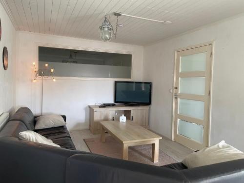 Fijne woning op hippische accommodatie aan de rand van Dokkum in Dokkum binnen de Bolwerken Fijne woning op hippische accommodatie aan de rand van Dokkum in Dokkum binnen de Bolwerken