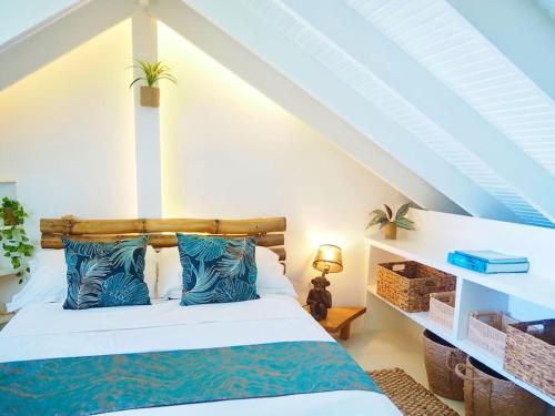 Little Diamond, Wooden Jungle House. Bathsheba. in באזשבה Little Diamond, Wooden Jungle House. Bathsheba. in באזשבה
