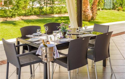 المنظر الخارجي, Nice Apartment In Estepona With Wifi in El Paraiso المنظر الخارجي, Nice Apartment In Estepona With Wifi in El Paraiso