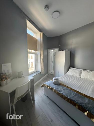 Leitrim Property Cork in แชนดอน Leitrim Property Cork in แชนดอน