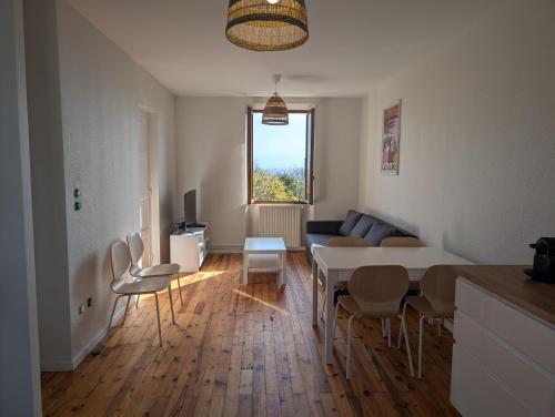Facilities, Appart 65m2 avec 2 chambres dans ferme renovee - Parking gratuit - Grande vue montagnes in Montbonnot-Saint-Martin Facilities, Appart 65m2 avec 2 chambres dans ferme renovee - Parking gratuit - Grande vue montagnes in Montbonnot-Saint-Martin