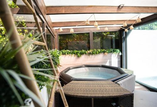 NUXIA Suites&SPA L'Aboheme Chic in Bagnols-sur-Ceze NUXIA Suites&SPA L'Aboheme Chic in Bagnols-sur-Ceze