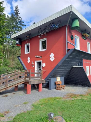 A szálláshely kívülről, Ferienwohnung Schäfer am Nationalpark Kellerwald (Ferienwohnung Schafer am Nationalpark Kellerwald) in Frankenau városközpont A szálláshely kívülről, Ferienwohnung Schäfer am Nationalpark Kellerwald (Ferienwohnung Schafer am Nationalpark Kellerwald) in Frankenau városközpont