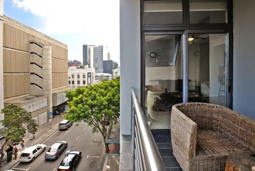 2BDR - City Explorer