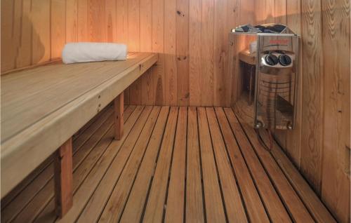 Activitats, Pet Friendly Home In Hvide Sande in Hvide Sande Activitats, Pet Friendly Home In Hvide Sande in Hvide Sande
