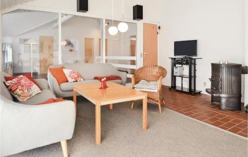Pet Friendly Home In Hvide Sande in Hvide Sande Pet Friendly Home In Hvide Sande in Hvide Sande