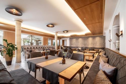 Restaurant, Hotel Rita in Langenfeld Restaurant, Hotel Rita in Langenfeld