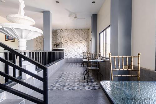 Exterior view, New Kong's Hotel in Subic (Zambales) Exterior view, New Kong's Hotel in Subic (Zambales)