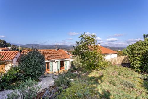 Côté jardin- Appartement du haut (Cote jardin- Appartement du haut) in Ceret Côté jardin- Appartement du haut (Cote jardin- Appartement du haut) in Ceret