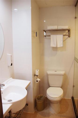 This photo about Hanting Express Urumqi South Lake Branch shared on HyHotel.com