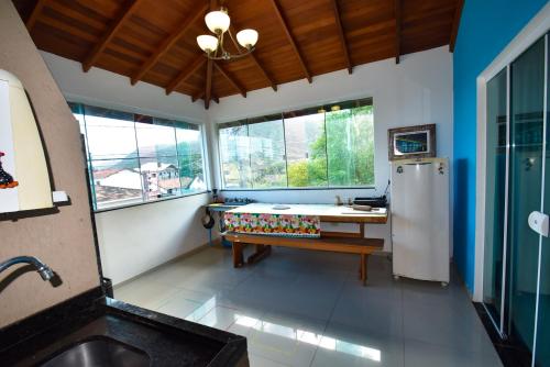 Mozamba Surf House in เซาชูเอา โดริโอเวร์เมลโย Mozamba Surf House in เซาชูเอา โดริโอเวร์เมลโย