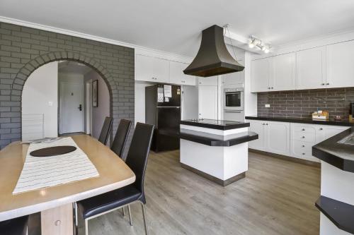 Konyha, Highton Accommodation (Geelong) in Belmont Konyha, Highton Accommodation (Geelong) in Belmont