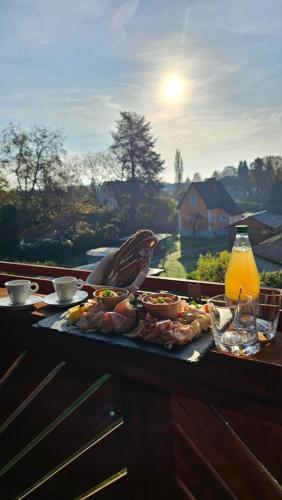 Food and beverages, Designer Loft mit Kamin am Rande von Graz in Seiersberg Food and beverages, Designer Loft mit Kamin am Rande von Graz in Seiersberg