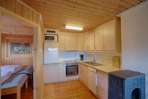 Cocina, Charming Cabin Ski-In Access and Pet Friendly in Beitostolen Cocina, Charming Cabin Ski-In Access and Pet Friendly in Beitostolen